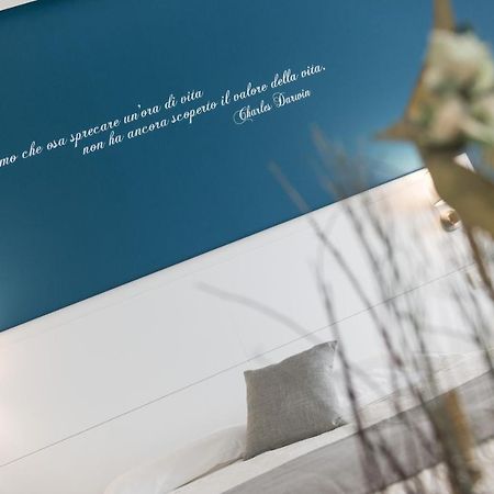 Residence Del Sole มันเฟรโดเนีย ภายนอก รูปภาพ