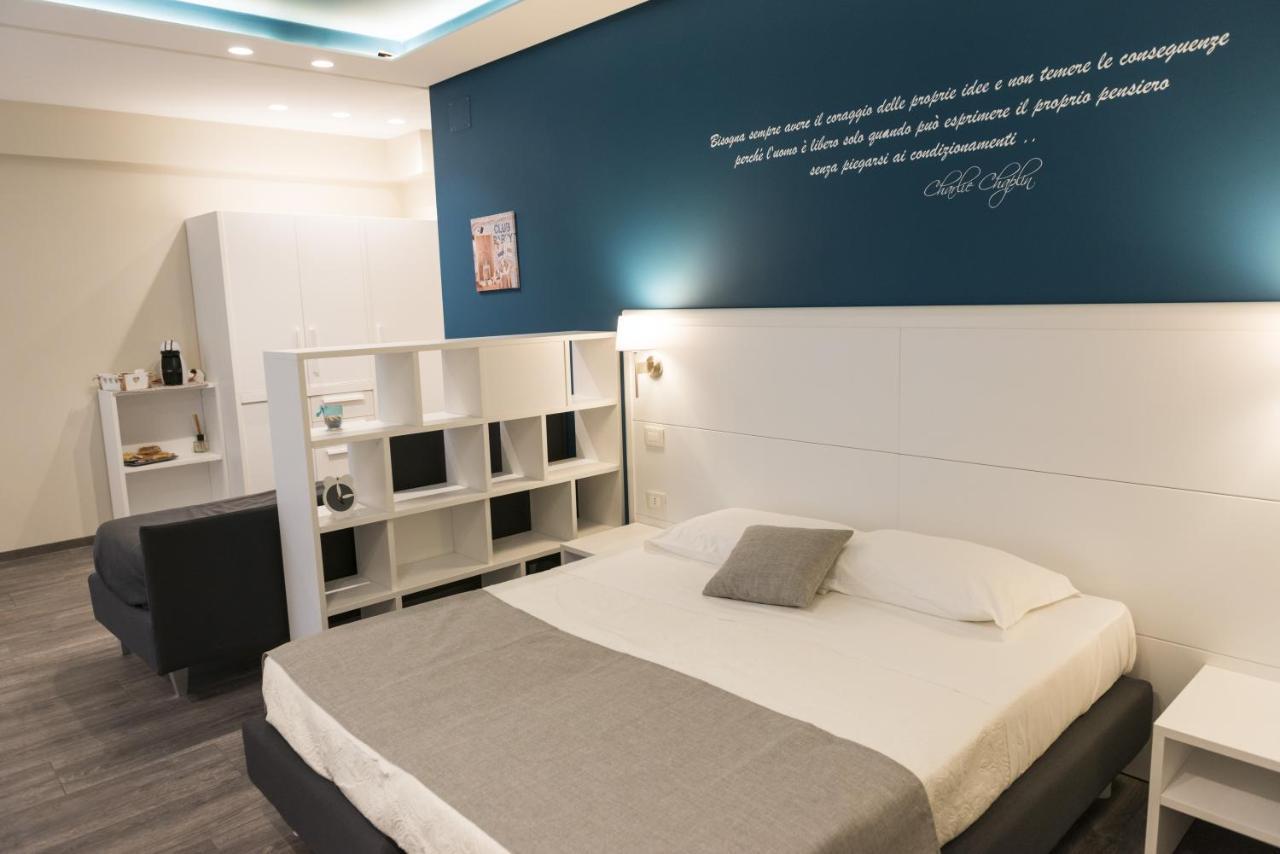 Residence Del Sole มันเฟรโดเนีย ภายนอก รูปภาพ