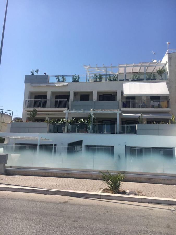 Residence Del Sole มันเฟรโดเนีย ภายนอก รูปภาพ