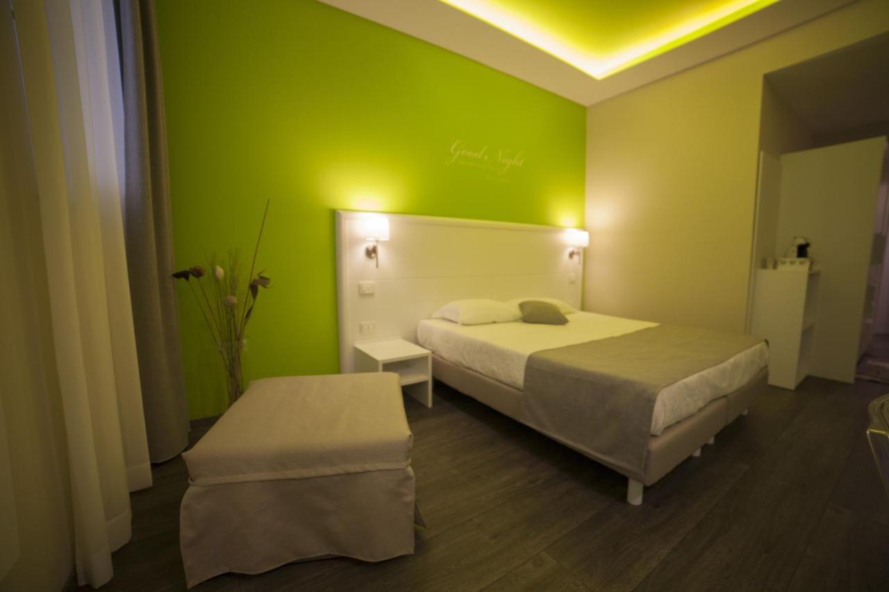 Residence Del Sole มันเฟรโดเนีย ภายนอก รูปภาพ