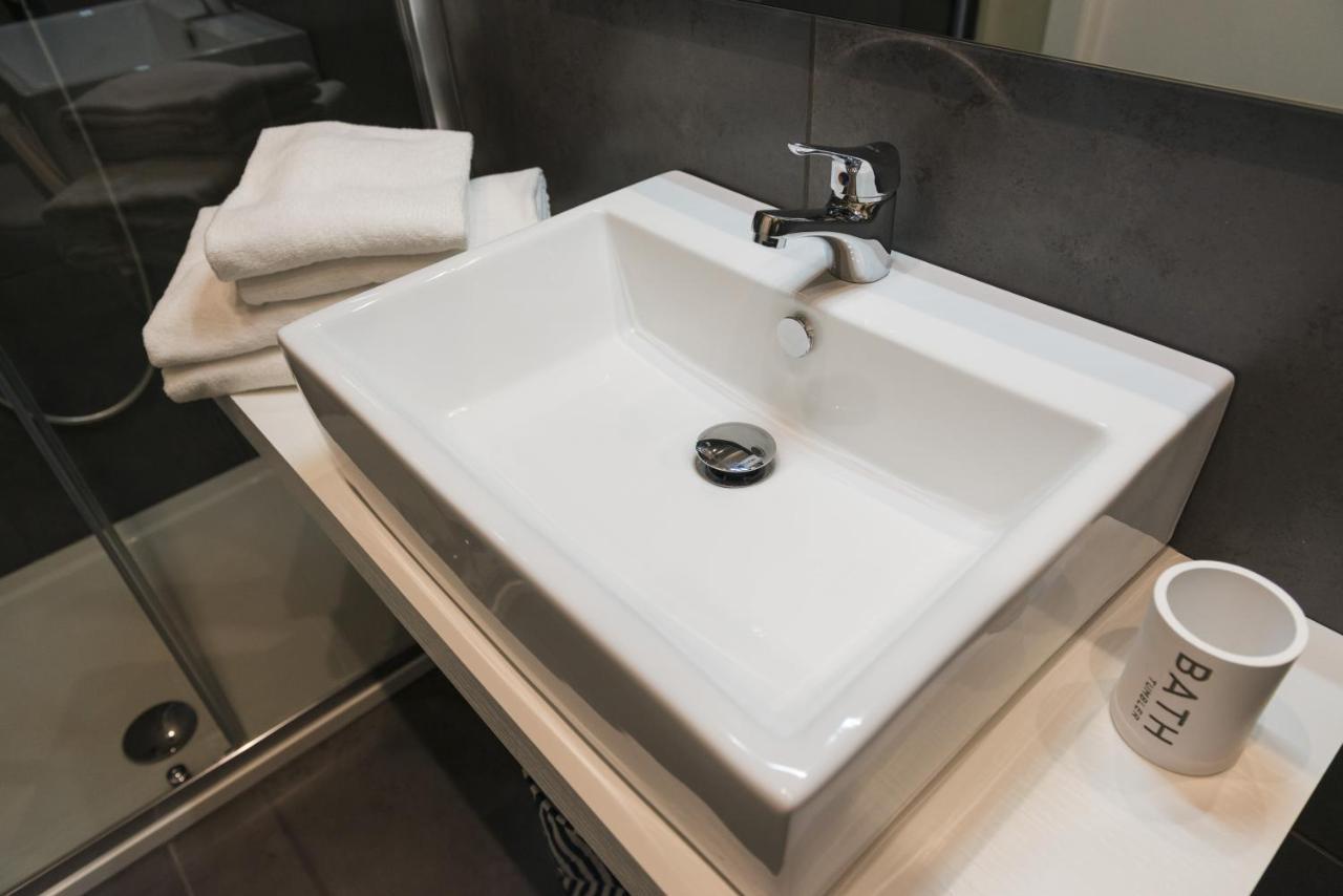 Residence Del Sole มันเฟรโดเนีย ภายนอก รูปภาพ