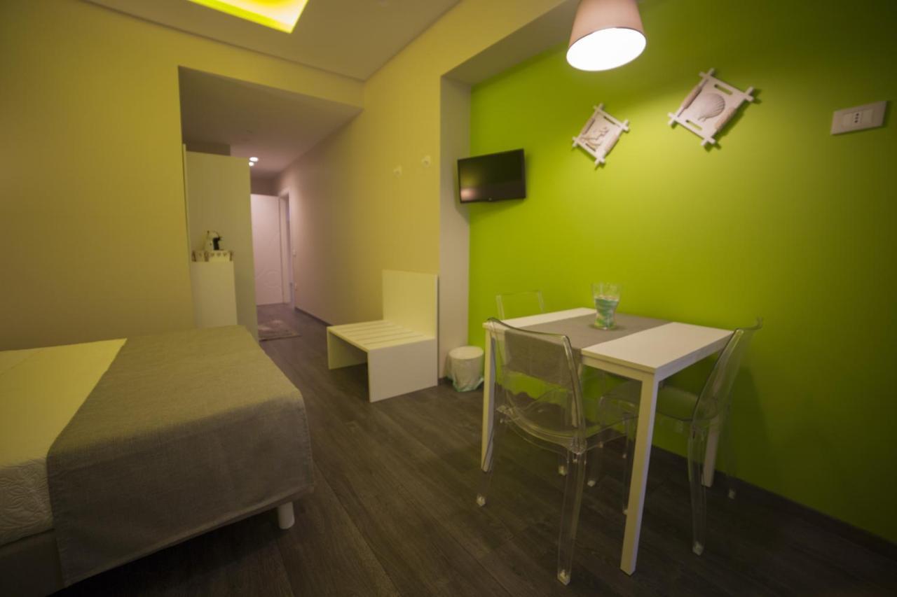 Residence Del Sole มันเฟรโดเนีย ภายนอก รูปภาพ